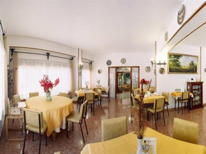 Hostal Manolita Σαν Αντόνιο Εξωτερικό φωτογραφία