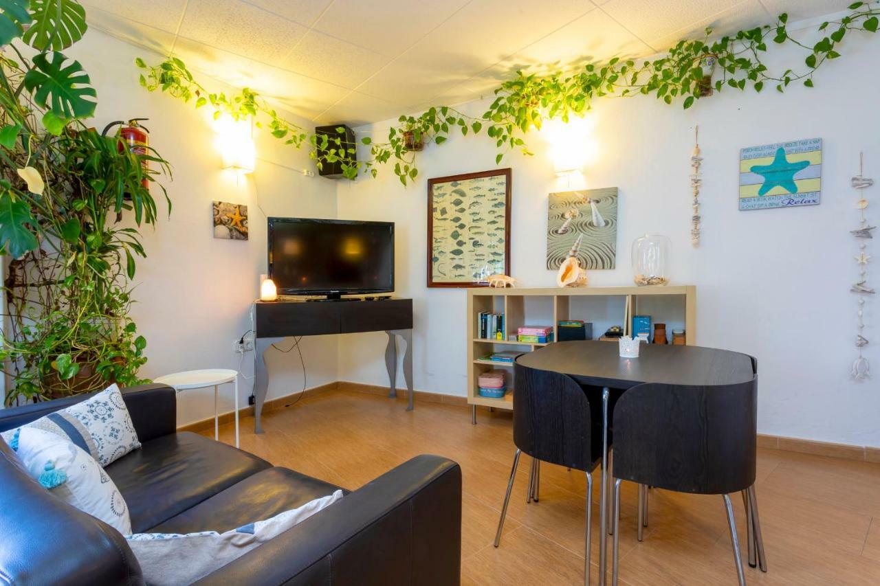 Hostal Manolita Σαν Αντόνιο Εξωτερικό φωτογραφία